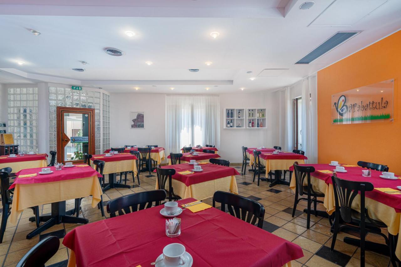 Hotel Marinaro Santa Teresa Gallura Exterior photo
